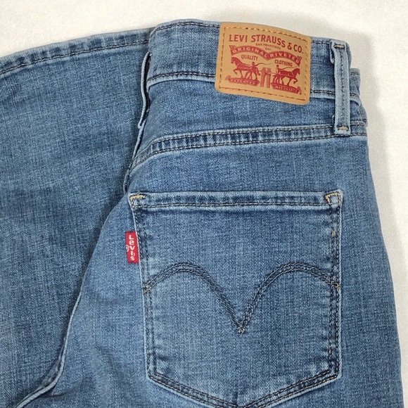 LEVI’S mid rise skinny 5 pocket style blue jeans - Picture 9 of 11